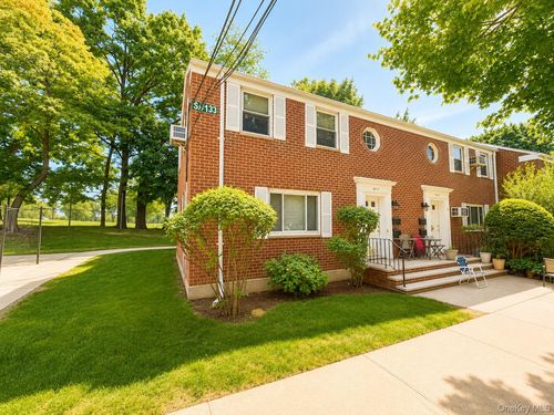gv133-a1-264-47A Langstone Avenue, New York, NY, 11004 | Card Image