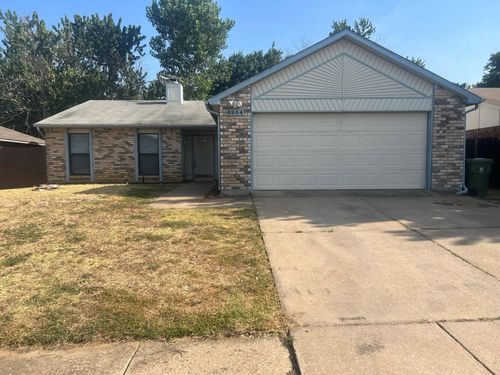 6804 Blackberry Dr, Arlington, TX, 76016-5107 | Card Image