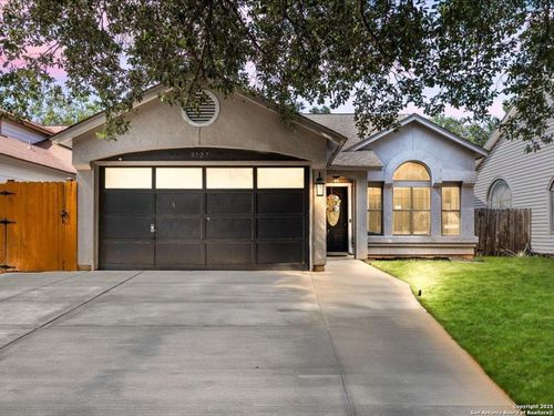 9127 Village Brown, San Antonio, TX, 78250-4938 | Card Image