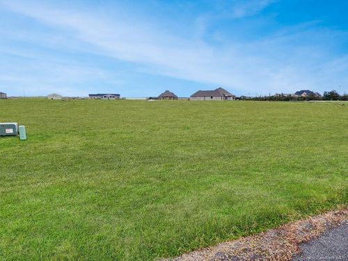 5867 N Crescent Dr, Iowa, LA, 70647-5171 | Card Image