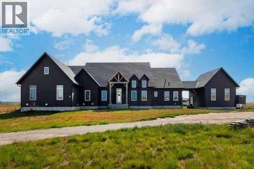242017 Township Road 232, Rural Wheatland County, AB, T1P1J6 | Card Image