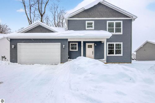 2134 Cottonwood Ave, Grawn, MI, 49637-8511 | Card Image