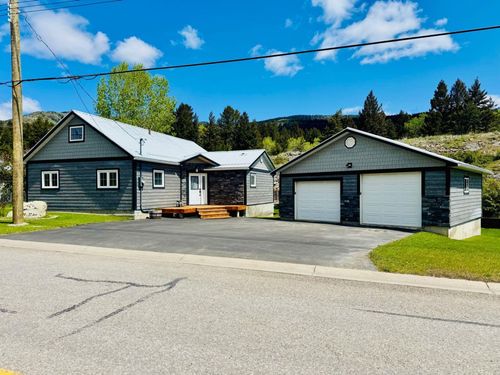 21329 27 Avenue, Bellevue, AB, T0K0C0 | Card Image