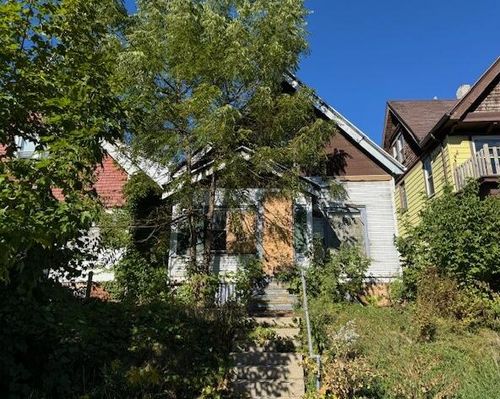 3179 N 14th St, Milwaukee, WI, 53206-2768 | Card Image