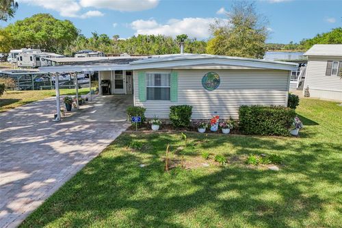 5 Gallinule Ct, FRUITLAND PARK, FL, 34731-6414 | Card Image