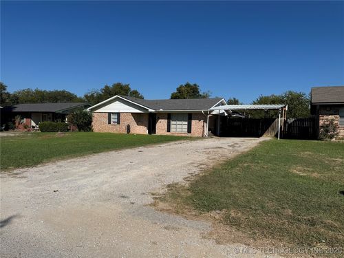 434 Wisteria St, Lone Grove, OK, 73443-6520 | Card Image