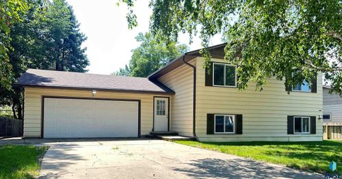 4301 E 28th St, Sioux Falls, SD, 57103-6346 | Card Image