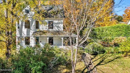 43 Castle St, Great Barrington, MA, 01230 | Card Image
