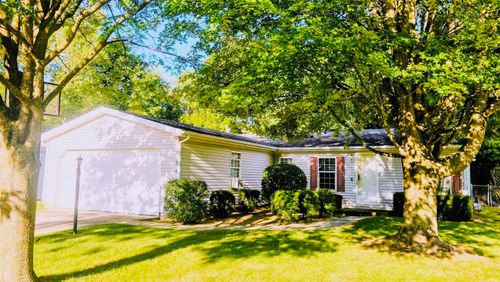 1516 Laurelwood Dr, Elkhart, IN, 46516-5693 | Card Image