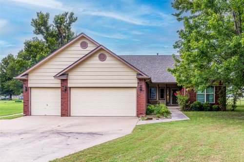 10589 E Canyon Oaks Way, Claremore, OK, 74017-0876 | Card Image