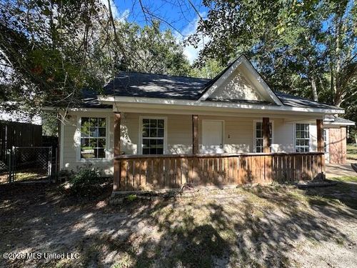 1400 Oak St, Ocean Springs, MS, 39564-8908 | Card Image