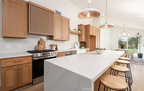 24041 Zancon, Mission Viejo, CA, 92692-2220 | Card Image