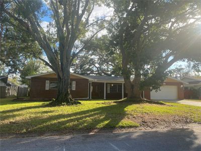 1881 Oak Park Drive N, House other with 4 bedrooms, 2 bathrooms and null parking in Clearwater FL | Image 1