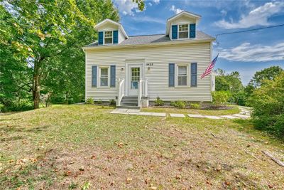 View of the front of the house | Image 2