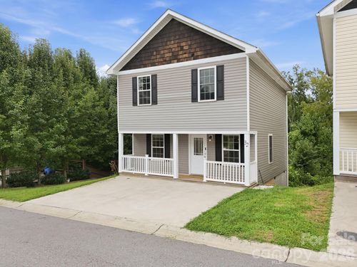 32 Jeff Dr, Asheville, NC, 28806-8858 | Card Image