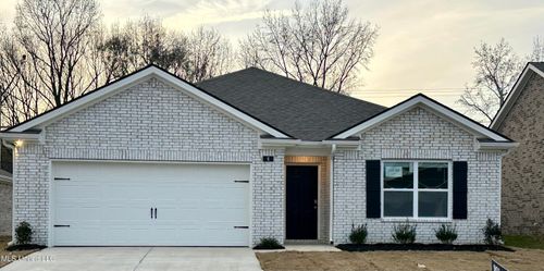 61 S Thorn Tree Street, Byhalia, MS, 38611 | Card Image