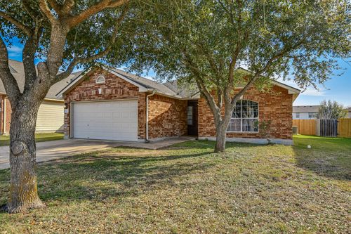 401 Bandara Woods Blvd, Elgin, TX, 78621-5897 | Card Image