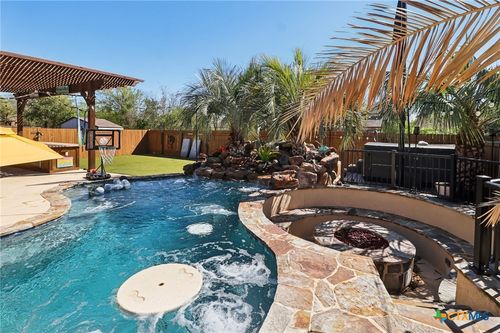 988 Carriage Loop, New Braunfels, TX, 78132-4015 | Card Image