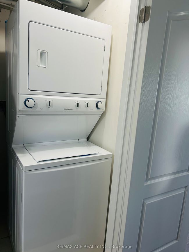 8 - 2441 Greenwich Dr, Condo with 2 bedrooms, 2 bathrooms and 2 parking in Oakville ON | Image 19