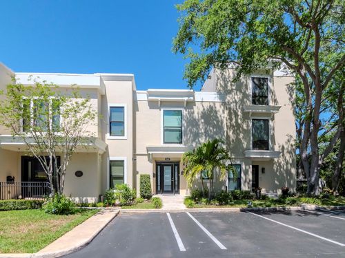 11-2807 W Hawthorne Rd, Tampa, FL, 33611-2827 | Card Image