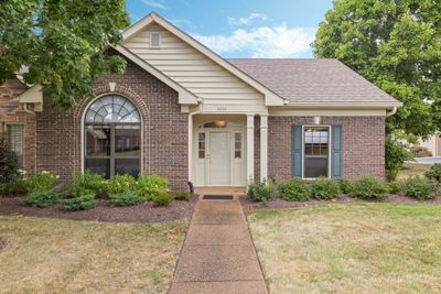 6056 Sunrise Circle, Condo with 3 bedrooms, 2 bathrooms and 2 parking in Franklin TN | Image 1