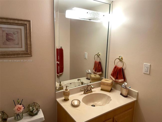 APT-1409 - 2625 Collins Ave, Condo with 1 bedrooms, 2 bathrooms and null parking in Miami Beach FL | Image 18