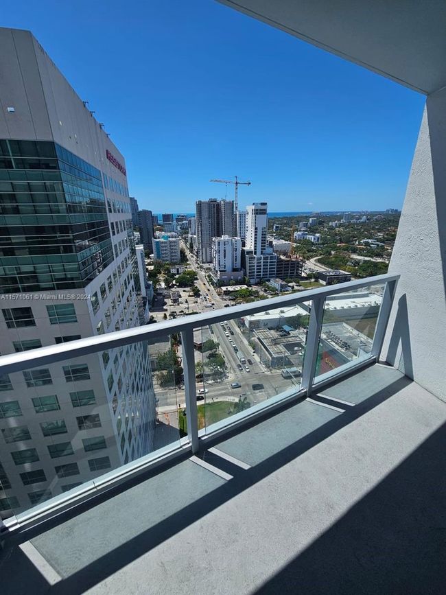 APT-2606 - 185 Sw 7 Th St, Condo with 0 bedrooms, 1 bathrooms and null parking in Miami FL | Image 10