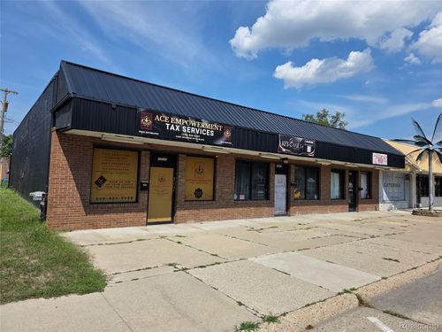 10620 W 9 Mile Road, Oak Park, MI, 48237 | Card Image