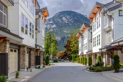 4-39548 Loggers Lane, Squamish, BC, V8B0V7 | Card Image