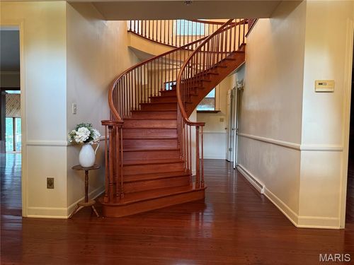 18994 Country Club Ln, Carlinville, IL, 62626-3907 | Card Image