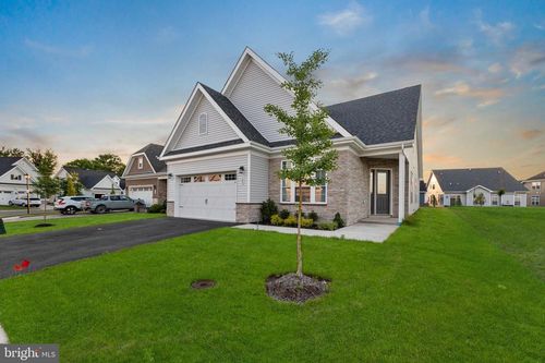 105 Samjan Cir, Hightstown, NJ, 08520-2135 | Card Image