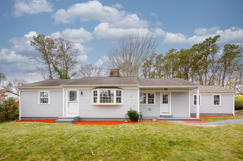 101 Maushop Ave, Barnstable, MA, 02630-1401 | Card Image