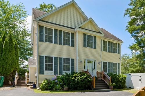 9 Perron Way, Lowell, MA, 01854-4912 | Card Image