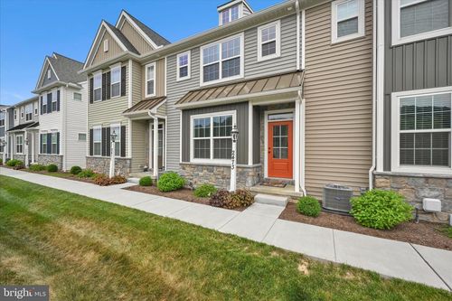 2473 Artesian Way, LANCASTER, PA, 17601-2238 | Card Image