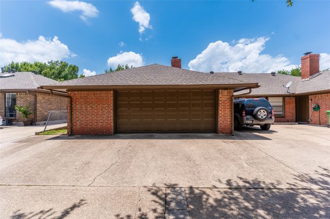 1638 Brown Trl, Home with 4 bedrooms, 4 bathrooms and 2 parking in Hurst TX | Image 33