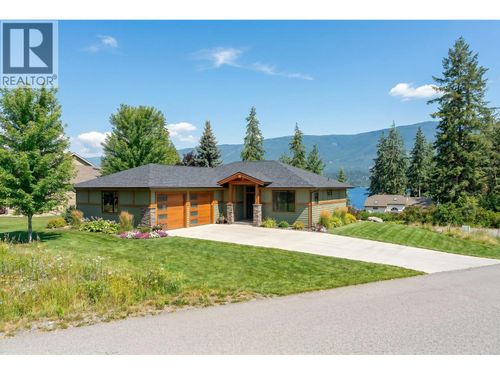 2000 45 Avenue Ne, Salmon Arm, BC, V1E2E3 | Card Image