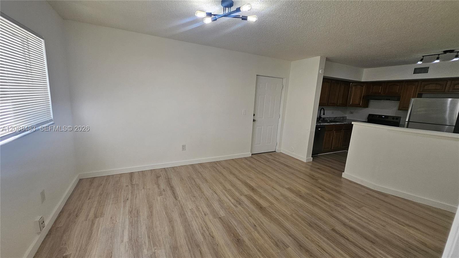 Residential Lease in Hollywood 3