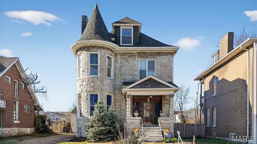 24 Lewis Place, St Louis, MO, 63113 | Card Image