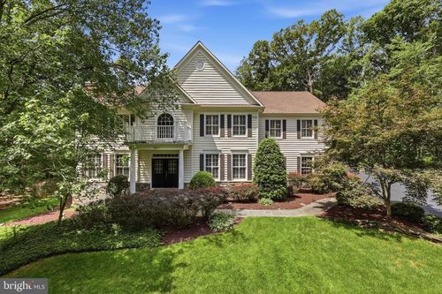 9704 Mill Run Dr, Great Falls, VA, 22066-1815 | Card Image