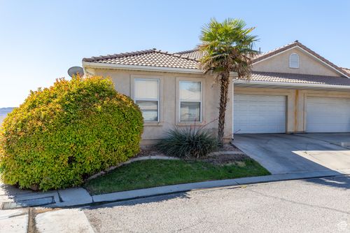 2056 E Middleton Dr, St George, UT, 84770-8637 | Card Image