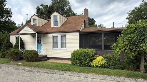 3101 Ohio Dr, Lower Burrell, PA, 15068-2806 | Card Image