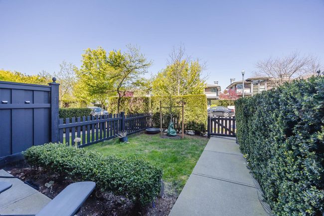 194 - 2450 161a Street, Townhouse with 2 bedrooms, 2 bathrooms and 2 parking in Surrey BC | Image 4