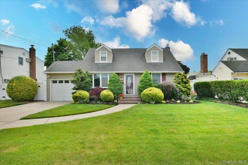 1872 Chester Dr, East Meadow, NY, 11554-2504 | Card Image
