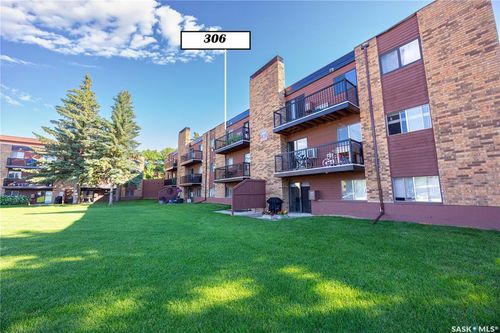 306-802a Kingsmere Blvd, Saskatoon, SK, S7J4B7 | Card Image