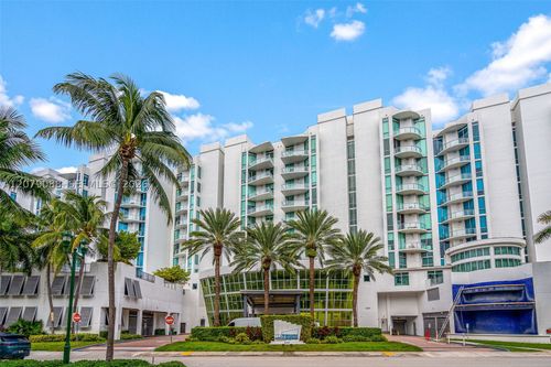 618-3029 Ne 188th St, Aventura, FL, 33180-2999 | Card Image