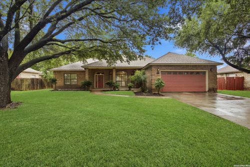 1073 Memorial Cir, New Braunfels, TX, 78130-1108 | Card Image