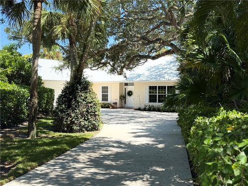 910 Windsong Way, Vero Beach, FL, 32963-2543 | Card Image