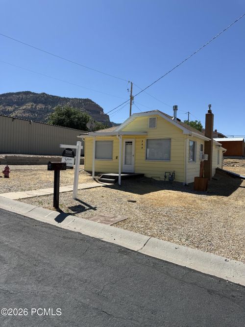 369 N 400, East Carbon, UT, 84520 | Card Image