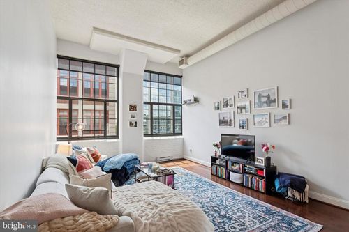 apt-508-2429 Locust St, PHILADELPHIA, PA, 19103-5559 | Card Image