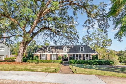 17 Edgefield Rd, Mobile, AL, 36608-1805 | Card Image